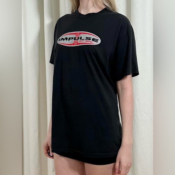 Impulse Graphic Tee - Picture 3 of 8